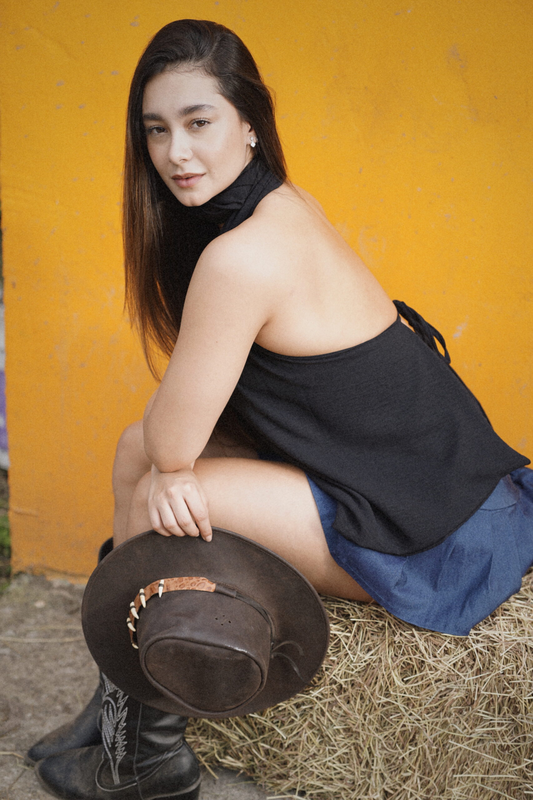 Edited in Tezza with: VINYL & Brillo